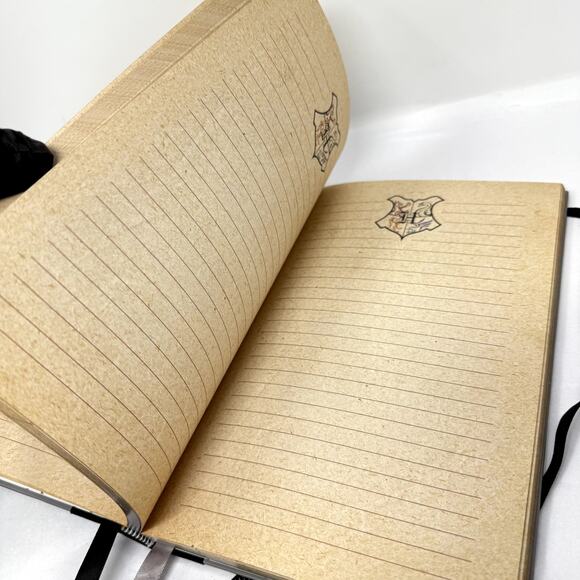 Universal Studios Harry Potter Hogwarts Alumni Journal Notebook Gray Crest - Picture 12 of 12